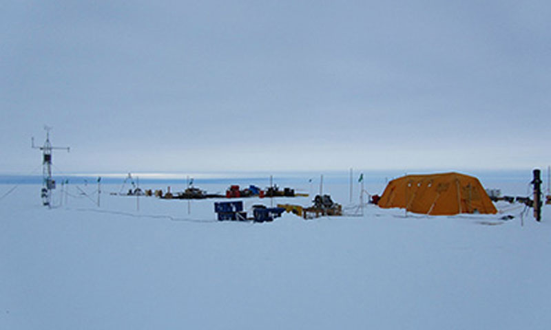 Remote Antarctic Research Details Ice Melt Below Massive Glacier
